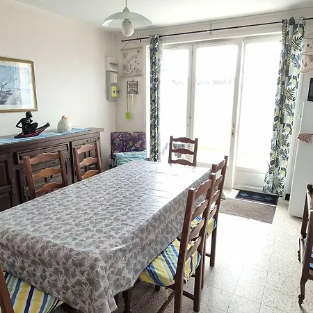 Maison Calme A Pour 5 Avec Jardin - Fr-1-236-172 *