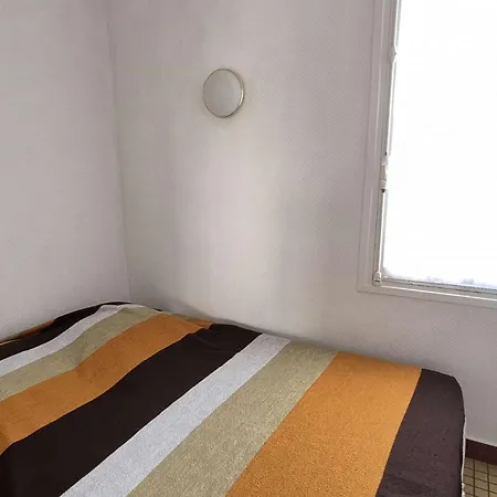 Maison Calme A Pour 5 Avec Jardin - Fr-1-236-172 *