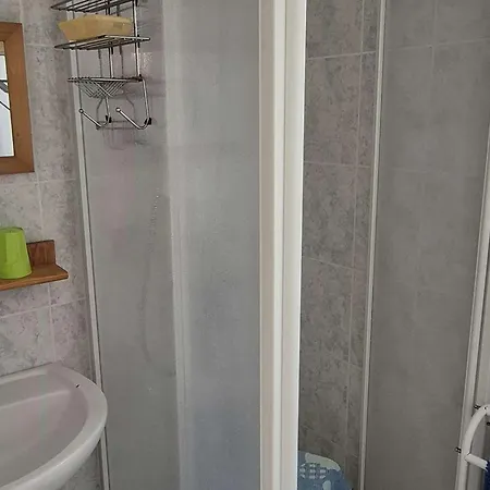 펜션 Maison Calme A Pour 5 Avec Jardin - Fr-1-236-172 *